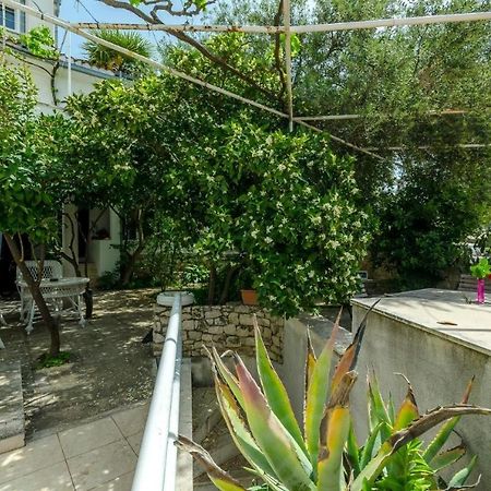 Apartments Doria - 20M From Beach Trogir Extérieur photo